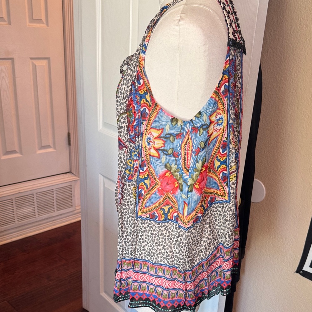 Vibrant Sleeveless Tank Top sold at Anthropologie w Tie-Front can wear other way - Picture 6 of 13